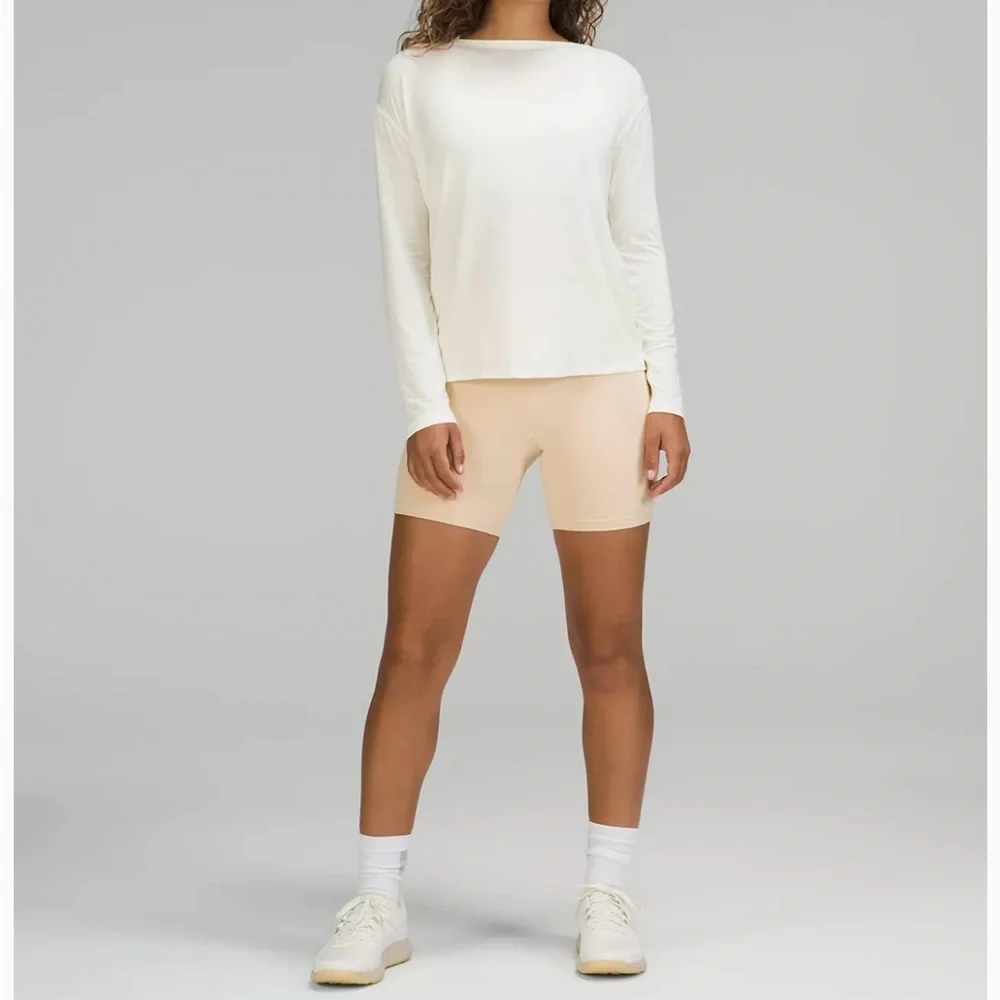 Lululemon Ivory Open Back Long Sleeve Top Shirt Sz 6, 8 - Picture 5 of 11